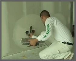 Шпатлевание потолка